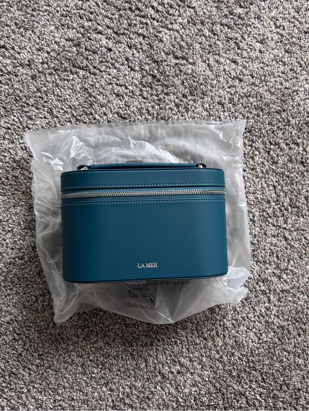 La Mer The Celestial Medium Vanity Cosmetic Bag – Teal - Picture 1 of 5